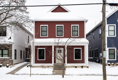 (private lake, pond, creek) Condo For Sale in Grand Rapids Michigan