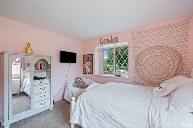 Welcome to this beautifully maintained waterfront ranch in the - photo 30