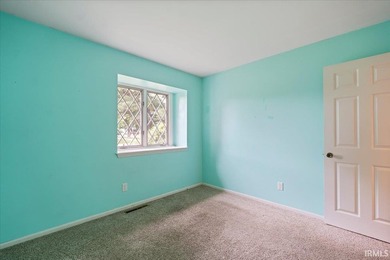 Welcome to this beautifully maintained waterfront ranch in the - photo 34