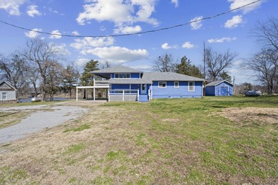 Welcome to your private lakeside retreat on beautiful Lake - photo 2