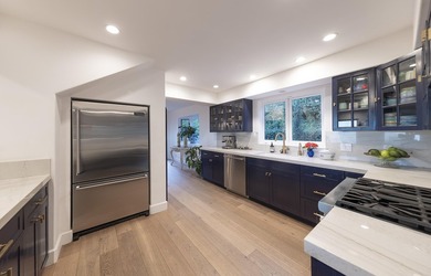 Experience elevated coastal living in this exceptional - photo 10