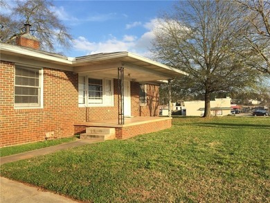 Lake Lanier Commercial Sale Pending in Gainesville Georgia