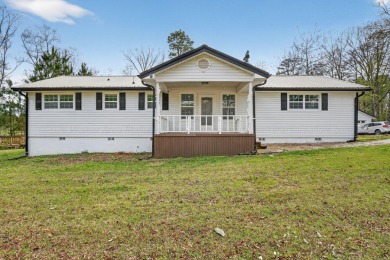 Spacious 4 BR, 3 BA home situated on 4.3 acres, just minutes - photo 1