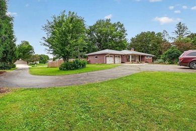 Beautifully remodeled all-brick ranch on a sprawling 2.2-acre - photo 3