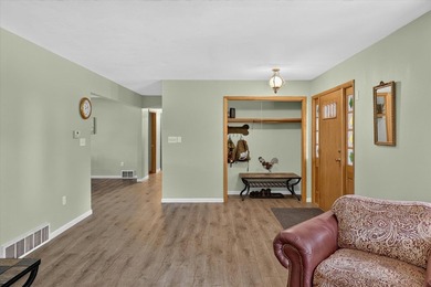 Beautifully remodeled all-brick ranch on a sprawling 2.2-acre - photo 9
