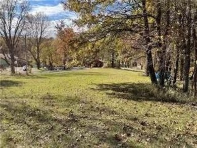 Lake Viking Lot For Sale in Gallatin Missouri