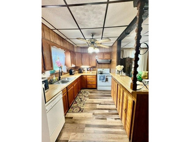 This stunning 4 bedrooms, 1 and a half bath is ready for you - photo 9