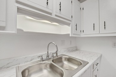 Take a look at this Beautiful 3-bed, 2-bath home with 1,186 sqft - photo 11