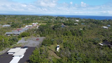 Tucked on a quiet stretch of 3rd Ave in Hawaiian Paradise Park - photo 2