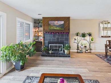 Easy coastal living in Linksider at the Cape -- beautifully - photo 22