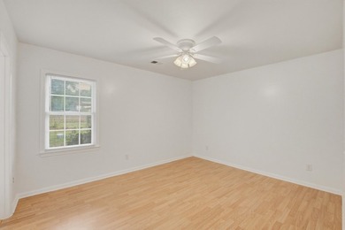 Take a look at this Beautiful 3-bed, 2-bath home with 1,186 sqft - photo 24
