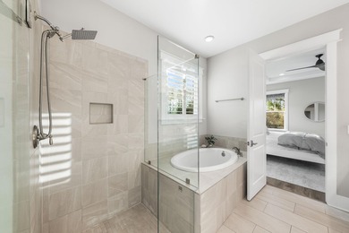 MOTIVATED SELLER! ACCEPTABLE OFFERS WELCOMED! Located in the - photo 24