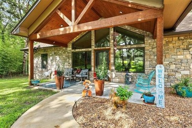 This custom-built 2022 home in Sandpoint on Lake Texoma offers - photo 4