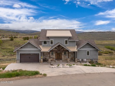 You will fall in love with this luxury 6-bedroom, 6-bath retreat - photo 2