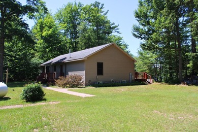Sixteenmile Lake Home For Sale in Munising Michigan