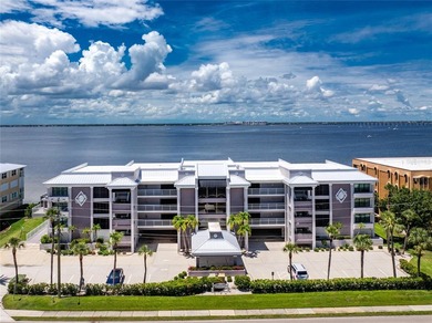 Punta Gorda Isles Area Condo Sale Pending in Punta Gorda Florida