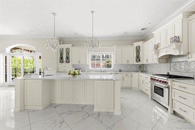 Nestled within the prestigious waterfront enclave of Malba, one - photo 8