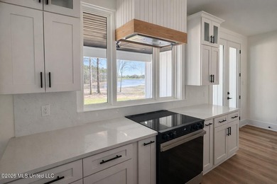 Welcome to your private retreat on the water. Situated on 4.03 - photo 12