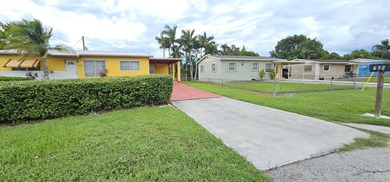 Beautiful 3-Bedroom, 2-Bathroom Home with Large Backyard - Now - photo 1