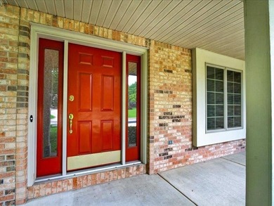 Welcome to this 4,126 sq ft home in desirable Seminole Hills - photo 4