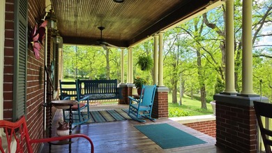 Welcome to Locust Hill, a hospitality business on 21+/- scenic - photo 2