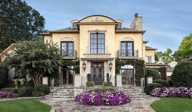 Behind the gates of prestigious Sologne Circle in Chenal Valley - photo 3