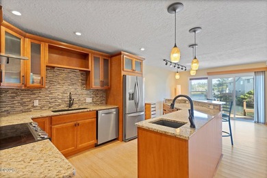 WATERFRONT Lincoln City townhome style condo on the canal - photo 5