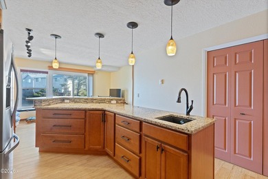WATERFRONT Lincoln City townhome style condo on the canal - photo 7