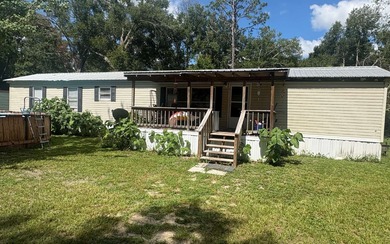 Suwannee River Home For Sale in Mayo Florida