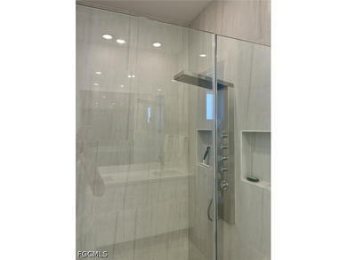 Amazing find in private neighborhood with million dollar plus - photo 4
