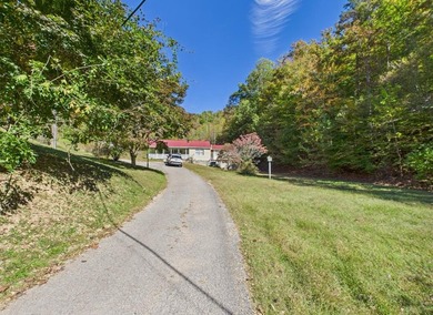 (private lake, pond, creek) Home For Sale in Meally Kentucky