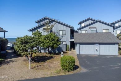 Welcome to effortless coastal living in the desirable Searidge - photo 1