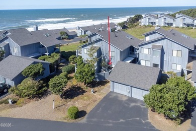 Welcome to effortless coastal living in the desirable Searidge - photo 2