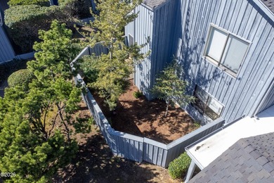 Welcome to effortless coastal living in the desirable Searidge - photo 9