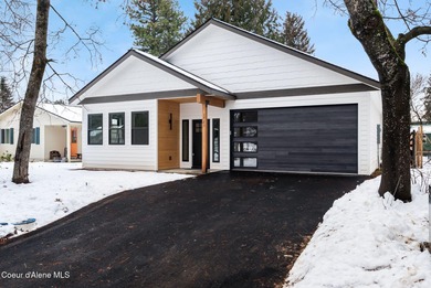 Lake Pend Oreille Home Sale Pending in Sandpoint Idaho