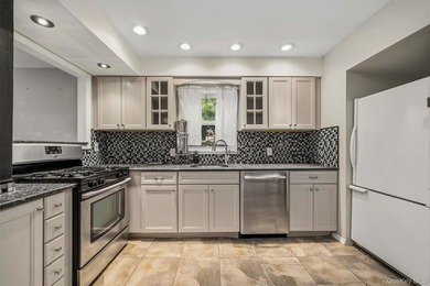 Located in the charming village of Greenwood Lake, this colonial - photo 4