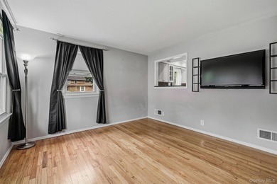 Located in the charming village of Greenwood Lake, this colonial - photo 6