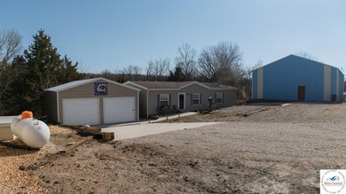 This charming 1,350 sq ft manufactured home sits on a permanent - photo 50
