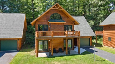 Experience refined Northwoods living in this exceptional - photo 3