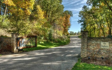 Welcome to the beauty of Cranes Pond. Look around and you'll - photo 7