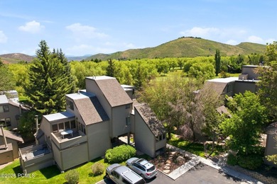 Perfectly positioned along the fairways of the Park City - photo 11