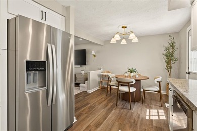 Some things are worth the wait! Welcome to 33 Loyalist Ave. This - photo 14