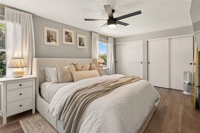 Some things are worth the wait! Welcome to 33 Loyalist Ave. This - photo 16