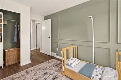 Some things are worth the wait! Welcome to 33 Loyalist Ave. This - photo 19