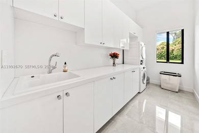 Welcome to Hacienda Moderna - a rare offering that blends - photo 19