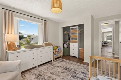 Some things are worth the wait! Welcome to 33 Loyalist Ave. This - photo 20