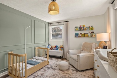 Some things are worth the wait! Welcome to 33 Loyalist Ave. This - photo 21