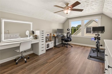 Some things are worth the wait! Welcome to 33 Loyalist Ave. This - photo 25