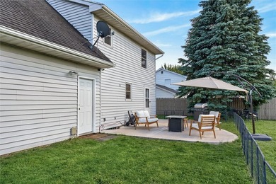 Some things are worth the wait! Welcome to 33 Loyalist Ave. This - photo 29