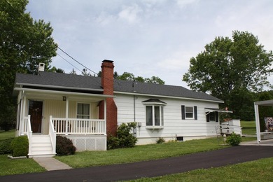 Welcome to this move-in ready home that clearly shows the care - photo 3